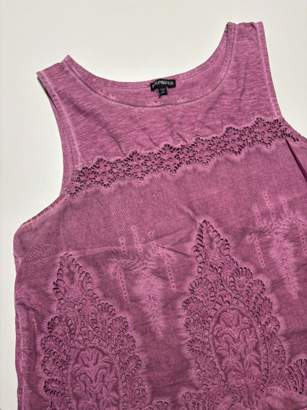EXPRESS PINK LACE / CUTOUT DESIGN COTTON TANK TOP